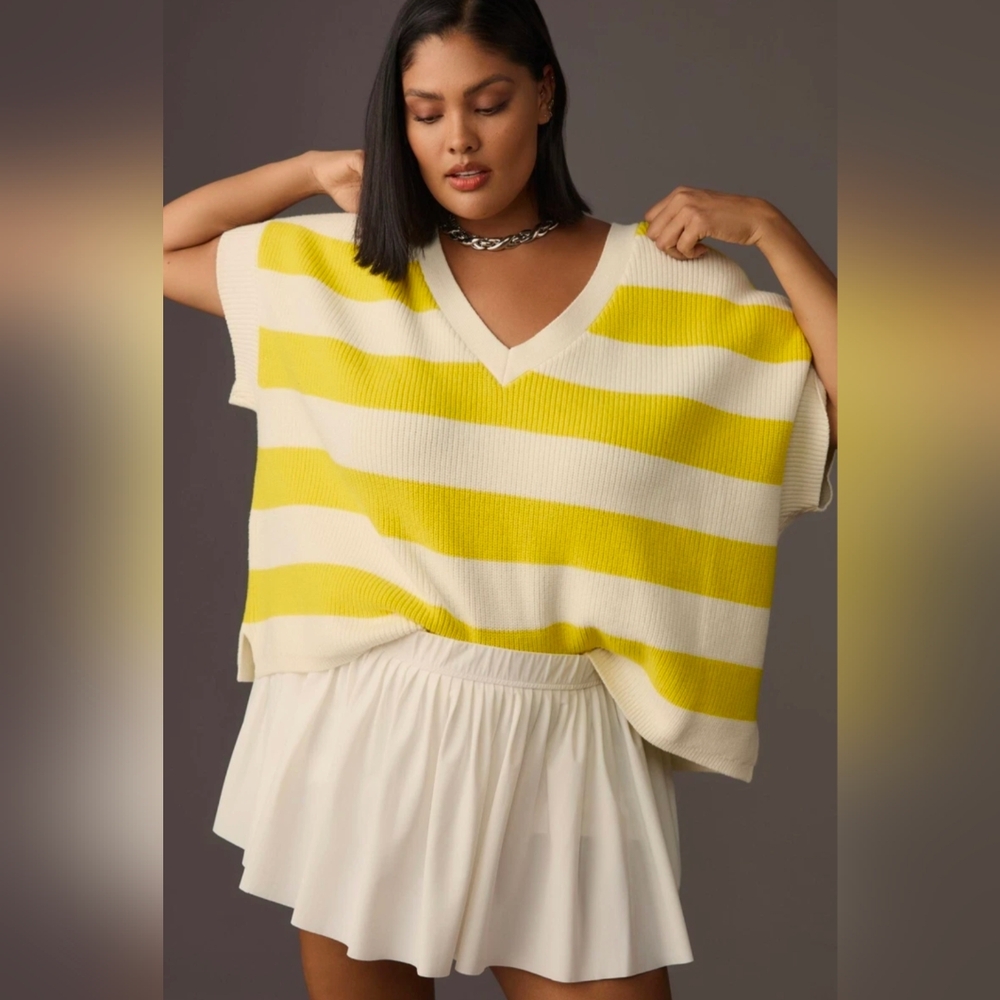 LIKE NEW Maeve by Anthropologie V-Neck Sweater Tee, Size Medium Petite ☀️